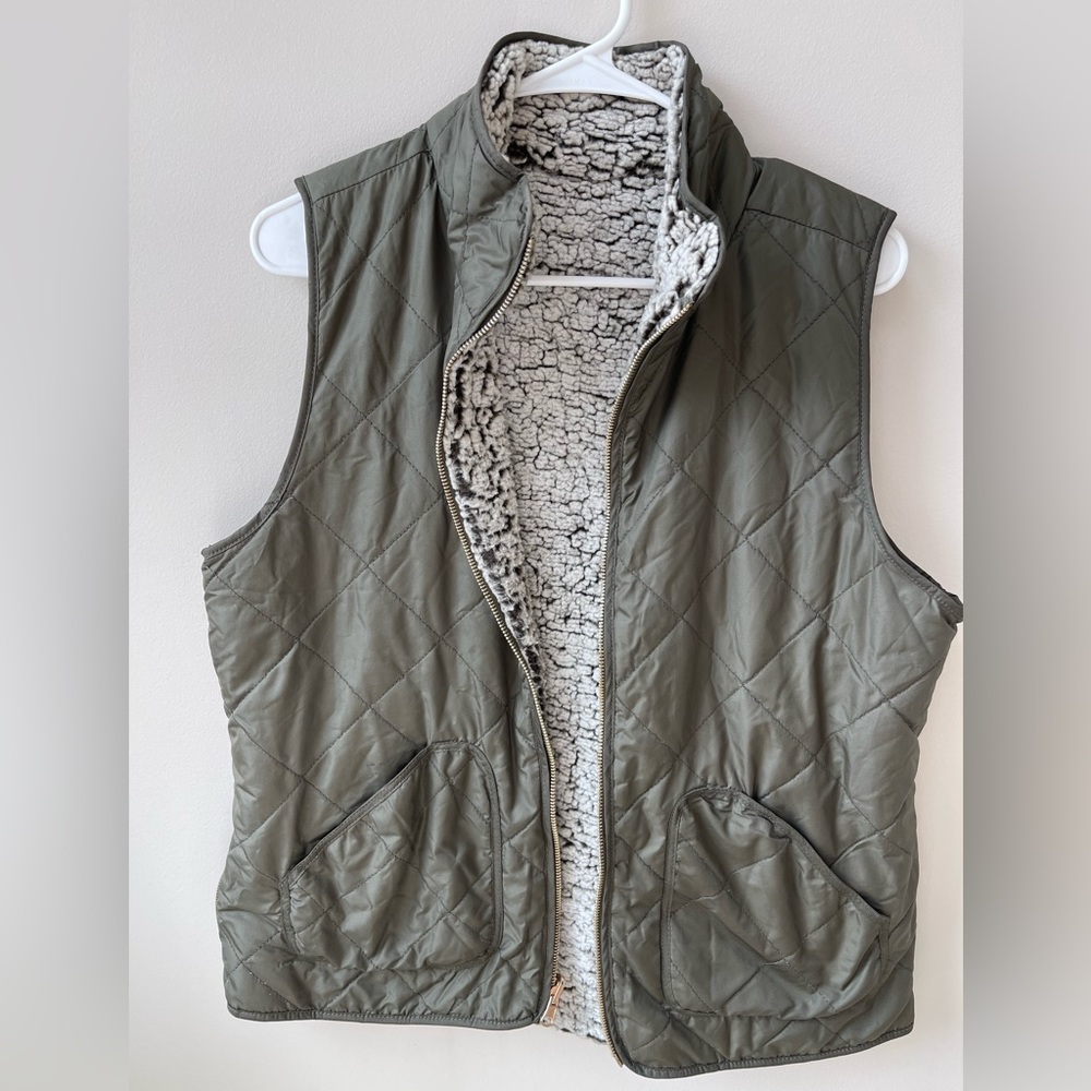 Women’s reversible vest